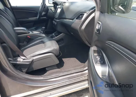 2017 Dodge Journey Crossroad Plus z USA, uszkodzony, nr VIN 3C4PDCGG1HT607966